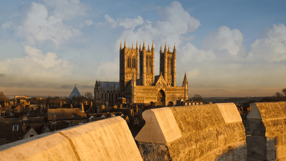 Lincoln Cathedral - Địa điểm tham quan nổi tiếng